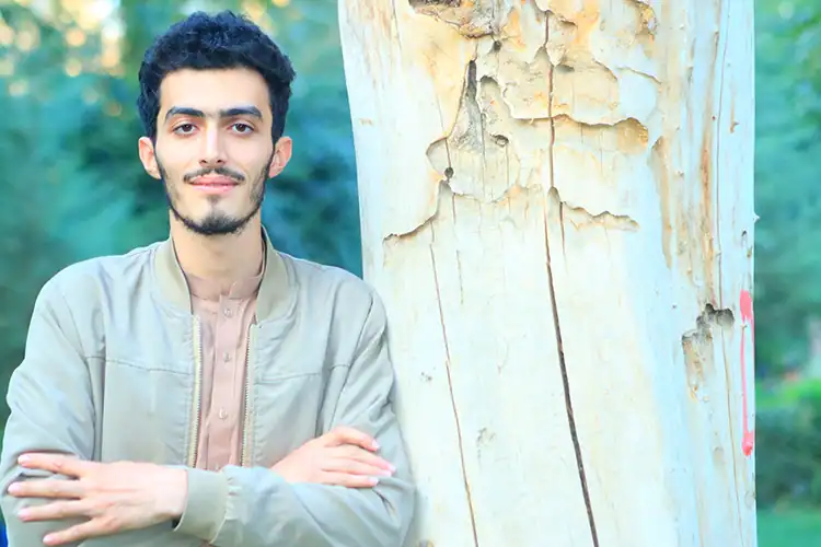 an Afghan male computer science bachelor's student at UoPeople